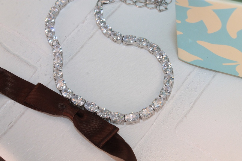 Колье с фианитами